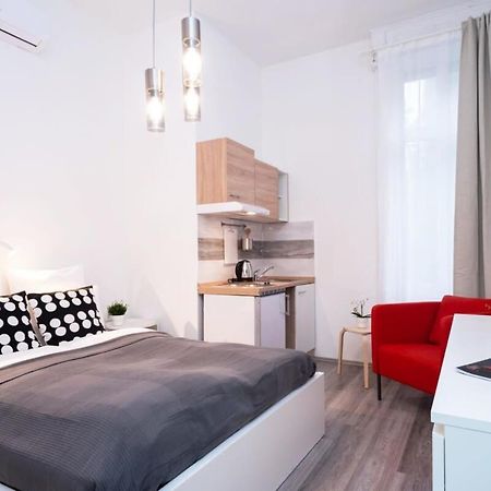 New Comfy Studio At Convenient Location Budapest Esterno foto